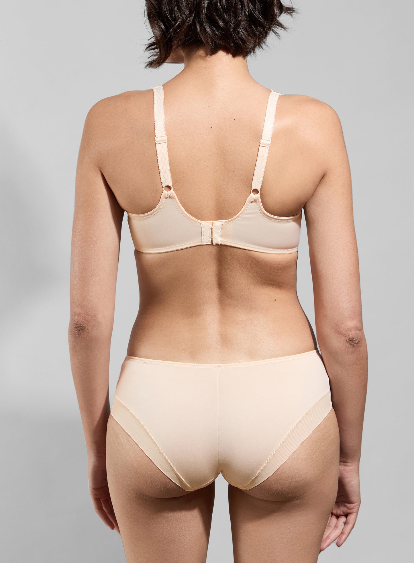 Empreinte-Gustave shorty ivoire ancien