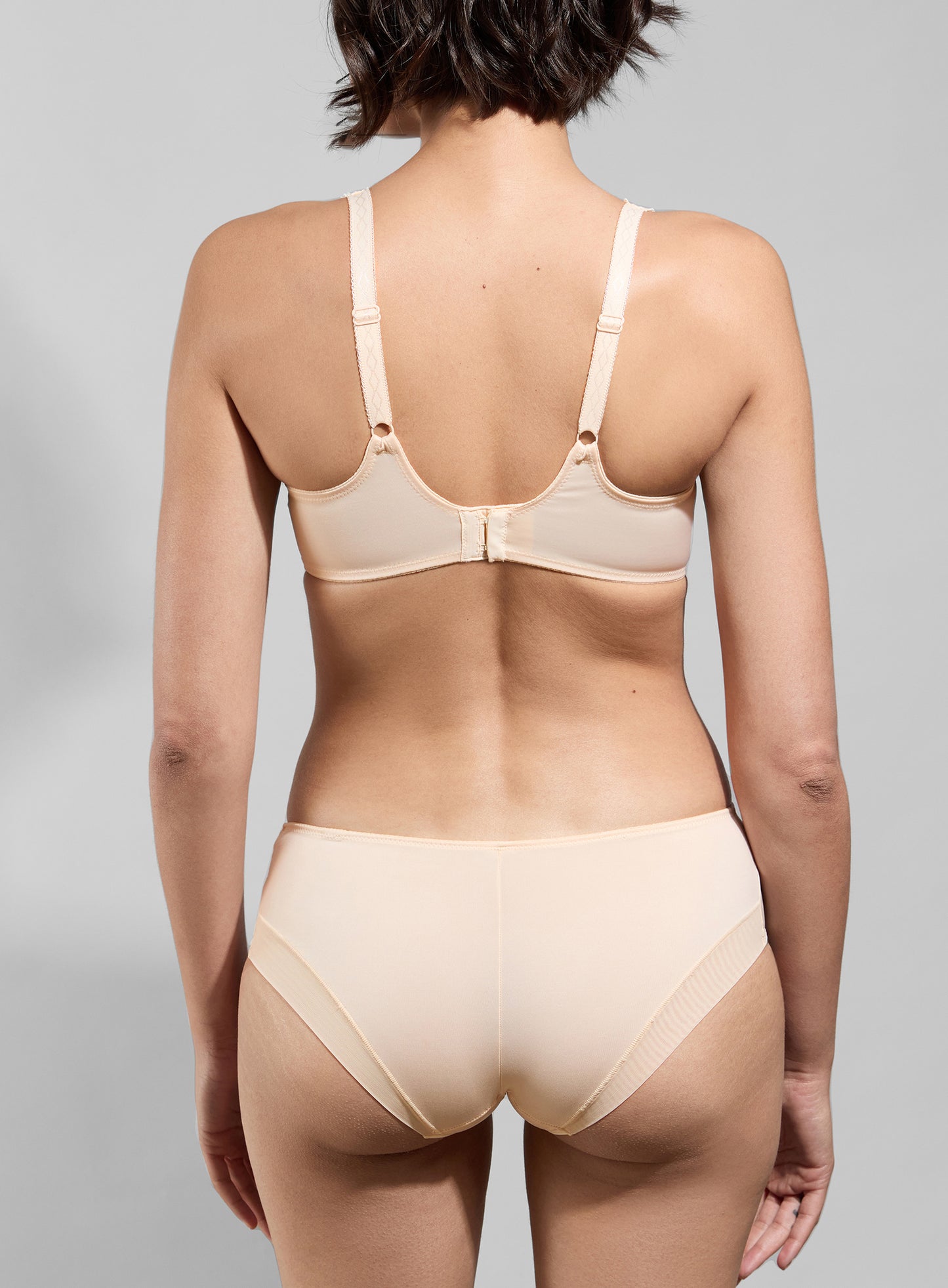 Empreinte-Gustave soutien-gorge corbeille avec armatures ivoire ancien