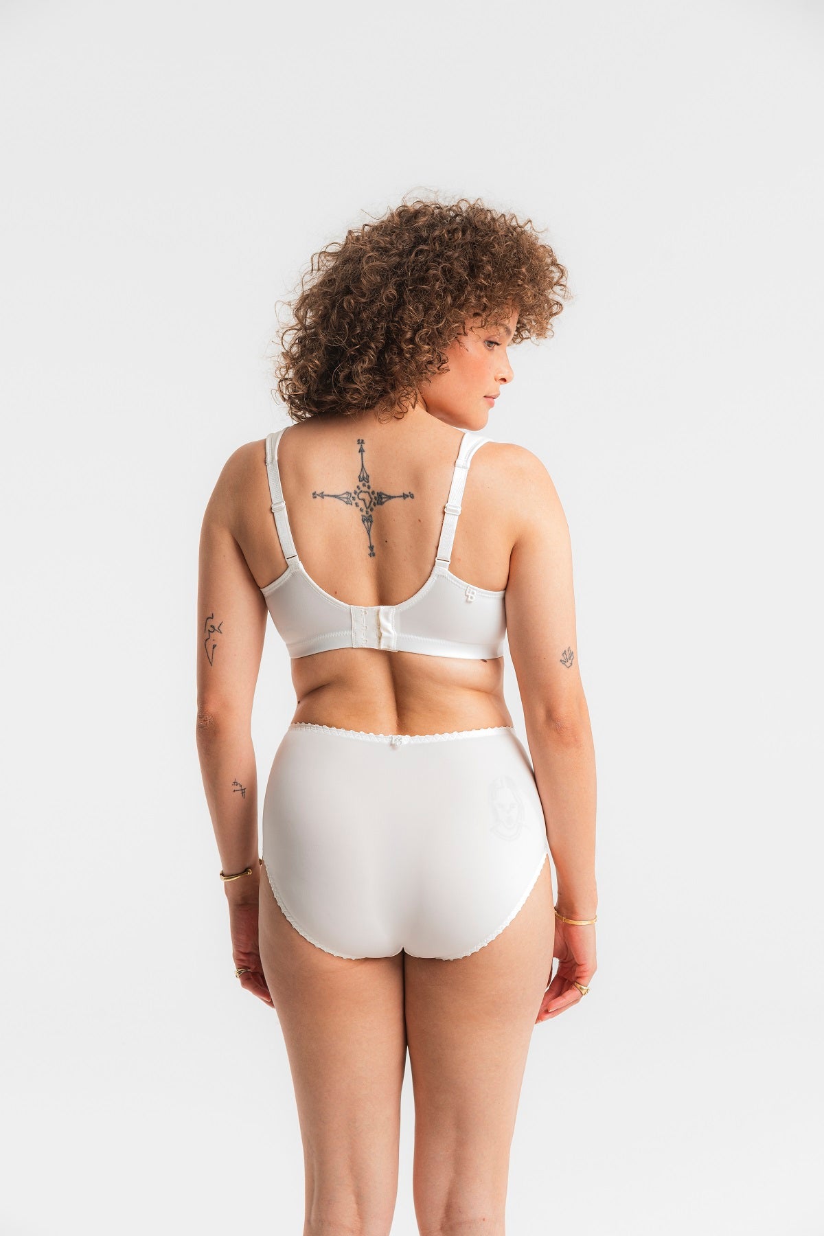 Louisa Bracq-Élise soutien-gorge emboîtant sans armature nacre/or